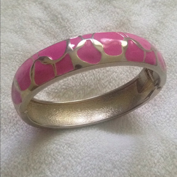 Express hot pink and gold bangle bracelet - Picture 5 of 6
